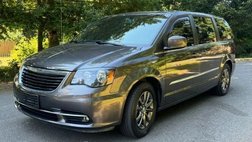 2016 Chrysler Town and Country S