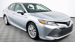 2020 Toyota Camry Hybrid XLE