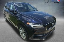 2017 Volvo XC90 T6 Momentum