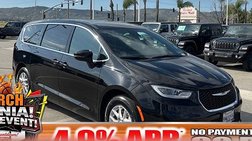 2024 Chrysler Pacifica Touring