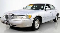 2002 Lincoln Town Car Executive