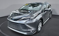 2025 Toyota Sienna XLE