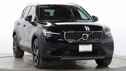2025 Volvo XC40 B5 Core Bright Theme