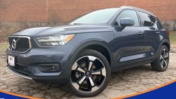 2022 Volvo XC40 T5 Momentum