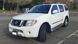 2012 Nissan Pathfinder LE