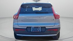 2025 Volvo XC40 B5 Plus Dark Theme