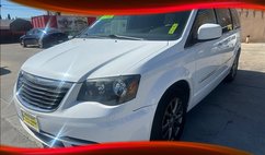 2015 Chrysler Town and Country S