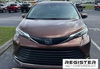 2022 Toyota Sienna XLE