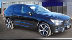 2023 Volvo XC60 Recharge T8 Ultimate Dark Theme