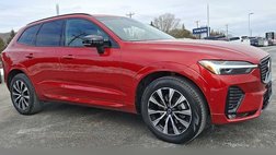 2023 Volvo XC60 B5 Plus Dark Theme