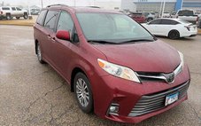 2020 Toyota Sienna XLE