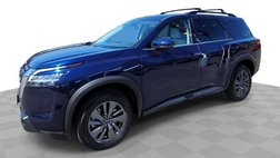 2022 Nissan Pathfinder SV