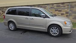 2016 Chrysler Town and Country Limited Platinum