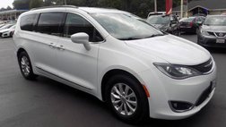 2017 Chrysler Pacifica Touring L FWD