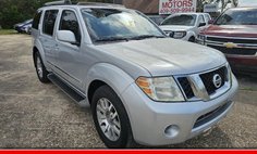 2012 Nissan Pathfinder LE
