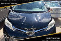 2019 Toyota Sienna XLE Premium 8-Passenger