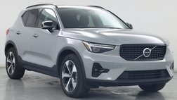 2024 Volvo XC40 B5 Plus Dark Theme