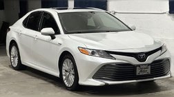 2020 Toyota Camry Hybrid XLE