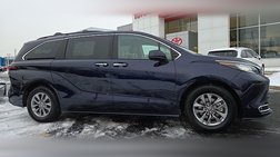2022 Toyota Sienna XLE