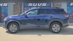 2025 Nissan Pathfinder SV
