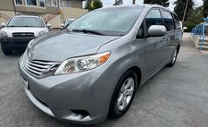 2015 Toyota Sienna LE