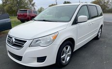 2010 Volkswagen Routan SEL