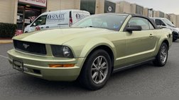 2005 Ford Mustang Deluxe