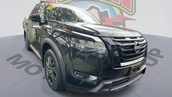 2022 Nissan Pathfinder SV