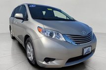 2017 Toyota Sienna LE