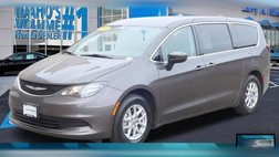 2020 Chrysler Voyager LX
