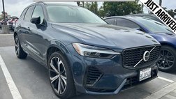 2023 Volvo XC60 Recharge T8 Ultimate Dark Theme