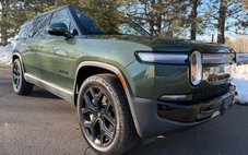 2025 Rivian R1S Adventure
