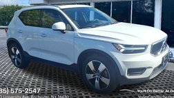 2020 Volvo XC40 T5 Momentum