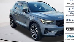 2023 Volvo XC40 B5 Plus Dark Theme
