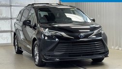2021 Toyota Sienna LE 8-Passenger