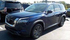 2022 Nissan Pathfinder SV