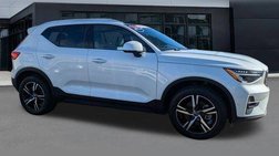 2023 Volvo XC40 B5 Plus Bright Theme