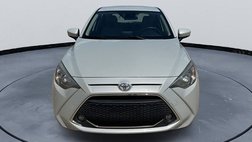 2020 Toyota Yaris Hatchback LE