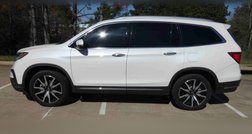2019 Honda Pilot Touring w/Rear Captain's Chairs