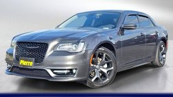2022 Chrysler 300 Touring L