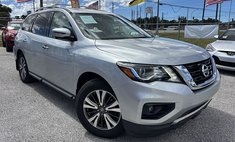 2017 Nissan Pathfinder SL