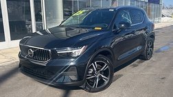 2025 Volvo XC40 B5 Core Bright Theme