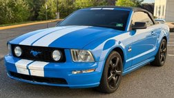 2005 Ford Mustang GT Deluxe